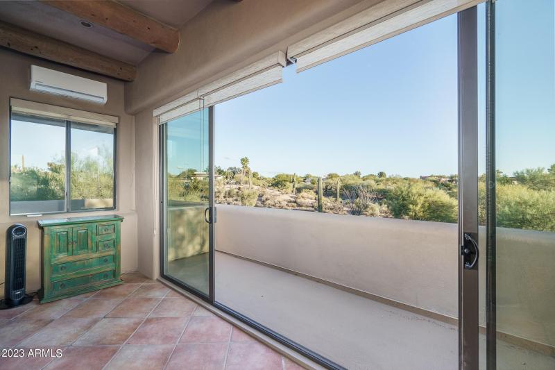 22) OBSERVATION DECK