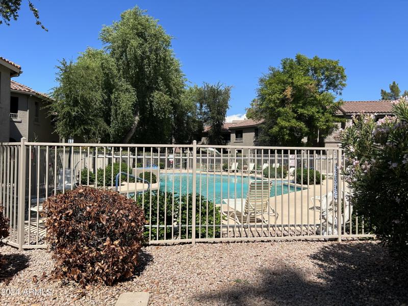 WALK TO COMM POOL SPA