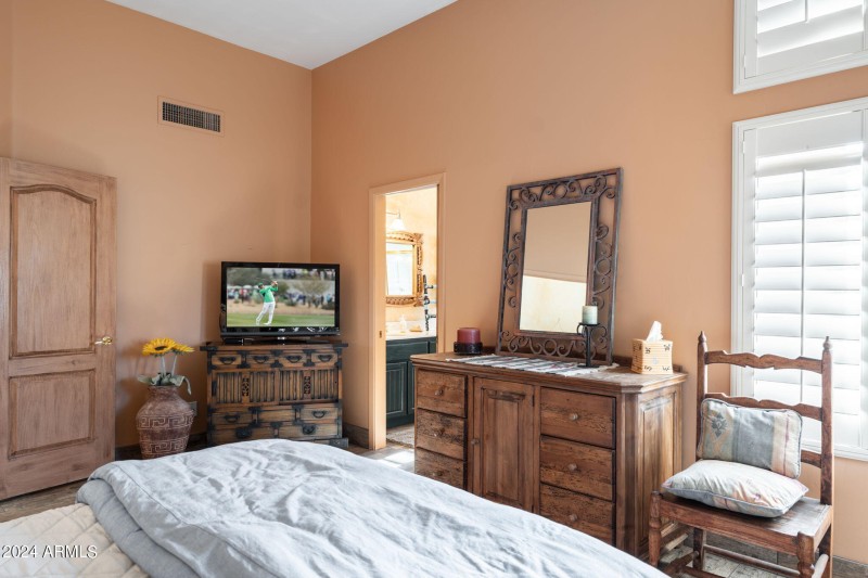 27-web-or-mls-7500-e-boulders-pkwy-72