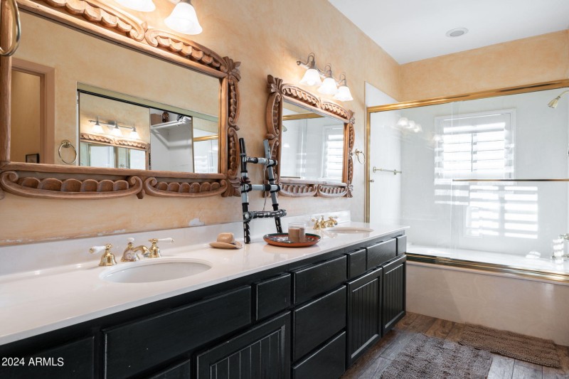 28-web-or-mls-7500-e-boulders-pkwy-72