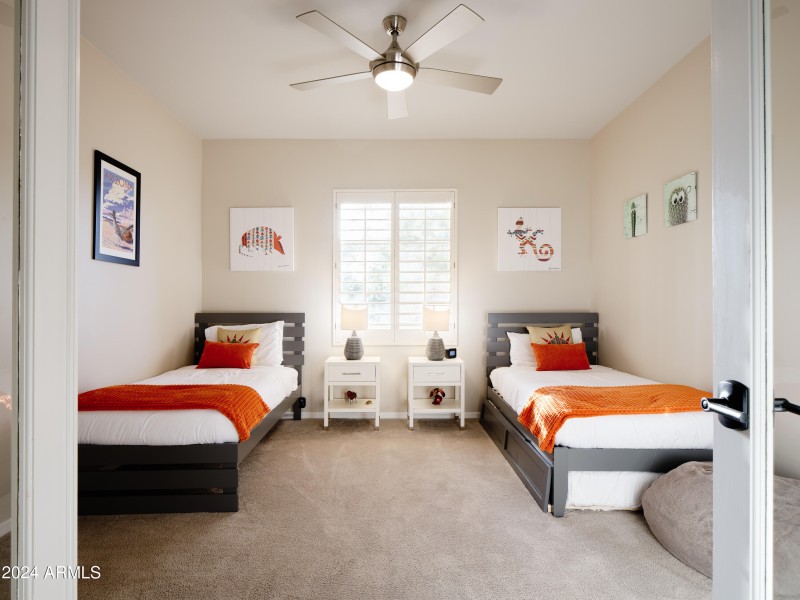 PropertyImageCo_9925N131stPl_WEB-12