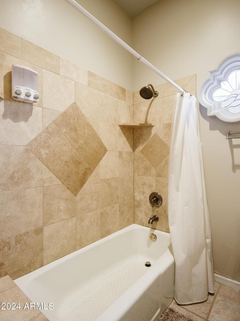 PropertyImageCo_9925N131stPl_WEB-20