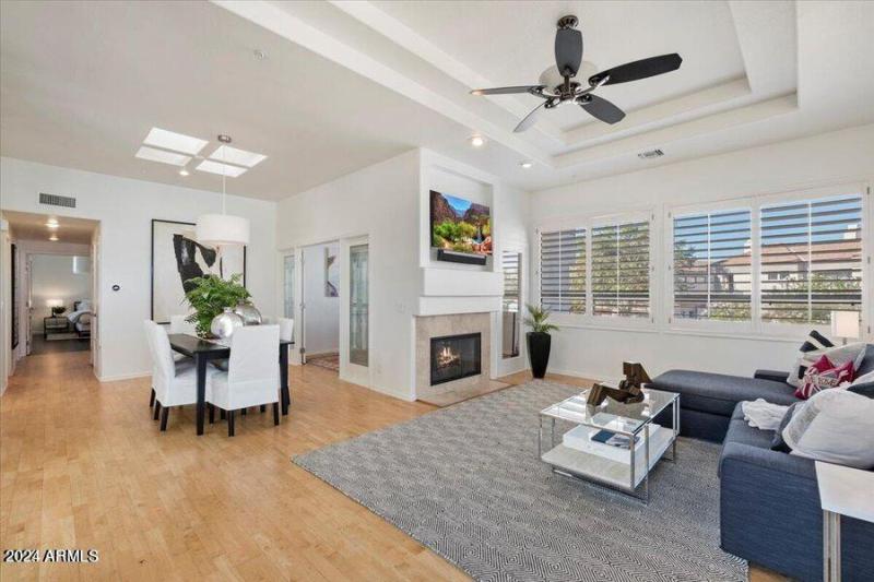 Oasis-202-Living room dining room