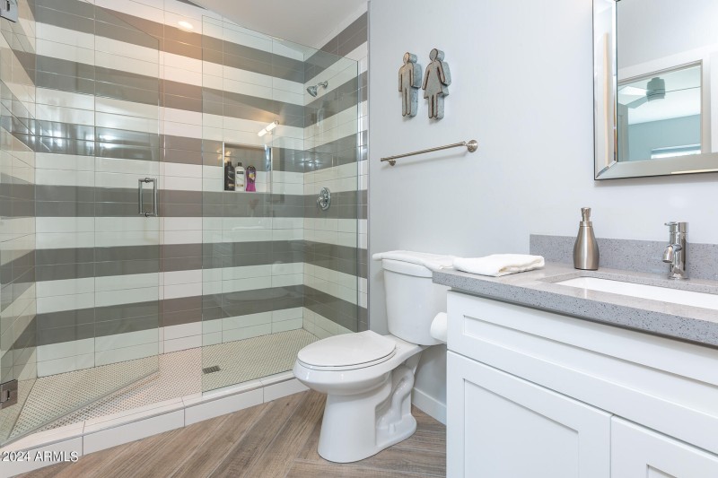 Bathroom-Walk-In-Shower