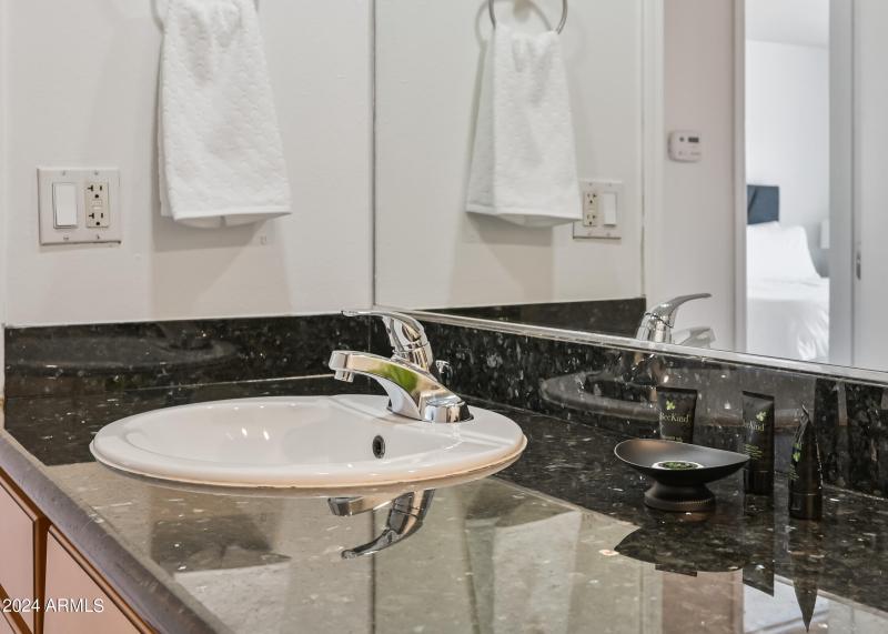 oxupix-1702WTL230-12