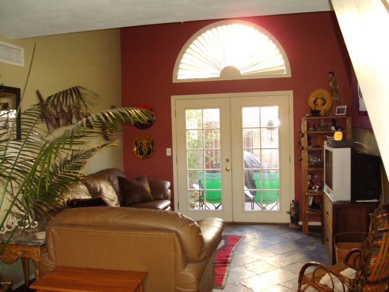 Living Rm