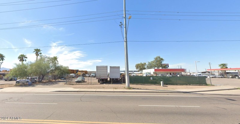 2830 S 35th Ave Pic 4