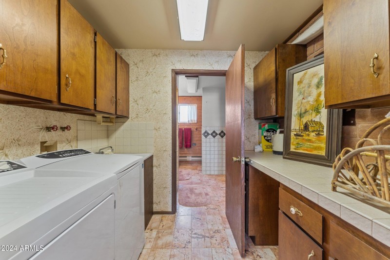 Hangar Utility Room into Bath