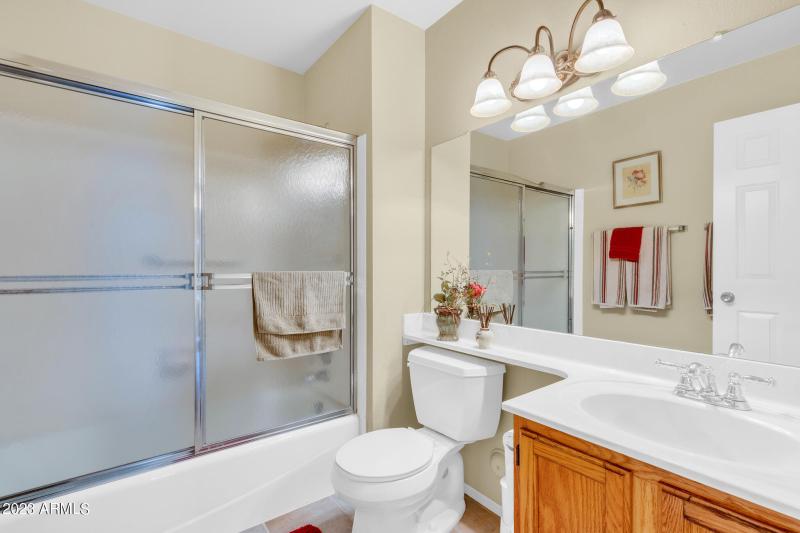 9430 E Mission Ln-23