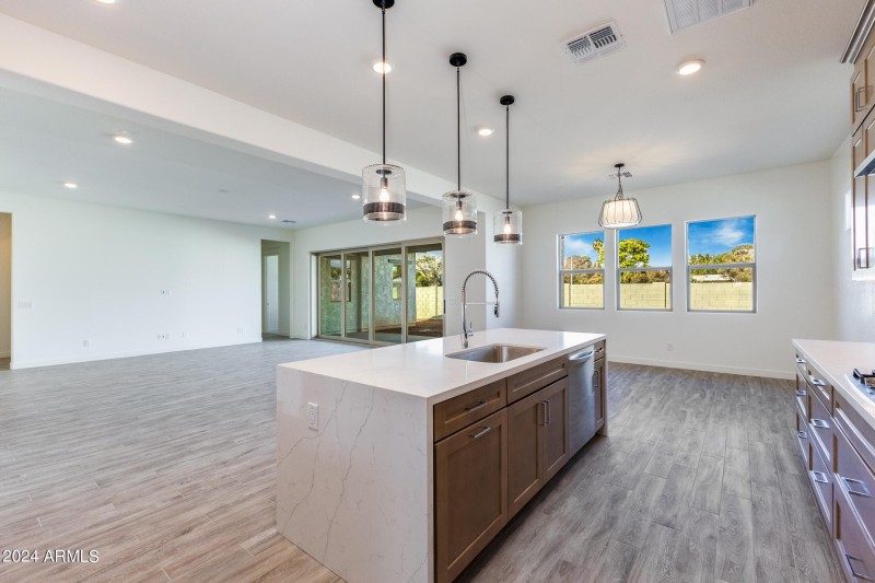 7566 W Gelding Dr-20