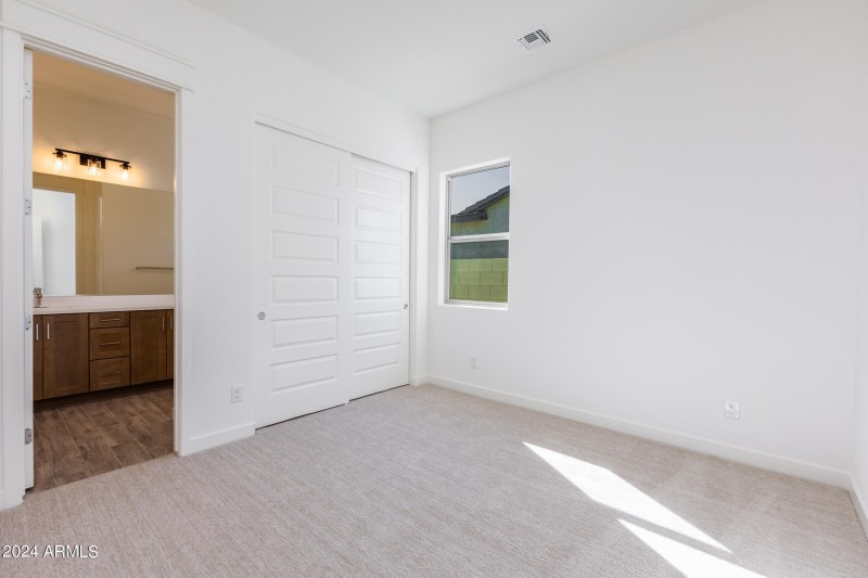 7566 W Gelding Dr-24