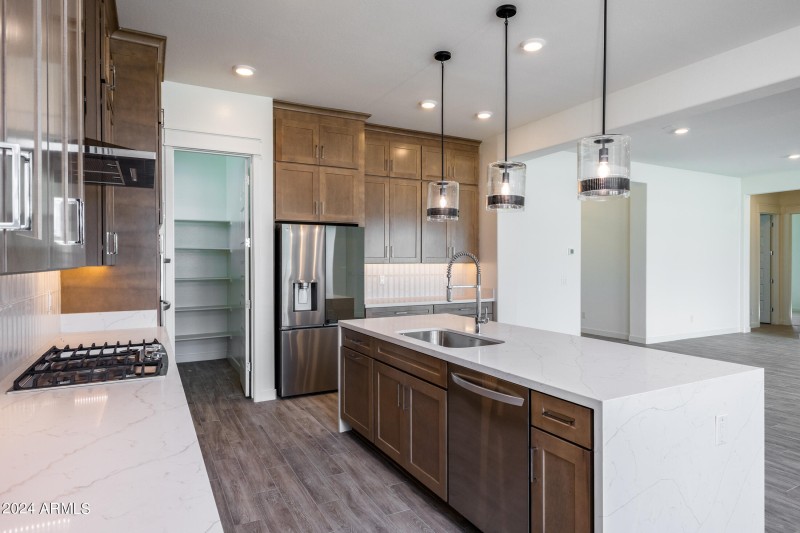 7566 W Gelding Dr-18