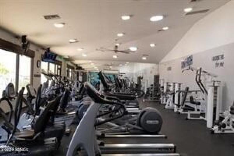 64b0a547f7554e4689171ffced2f8108-Small