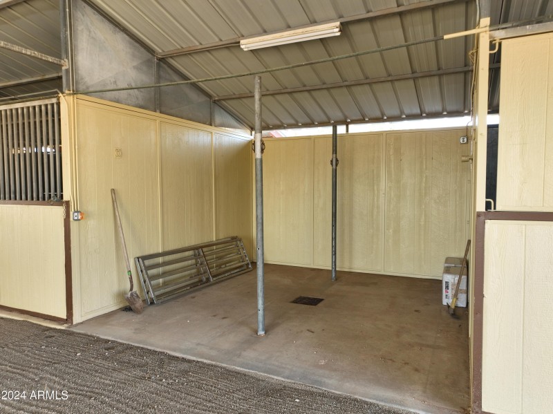 Grooming Bay 1