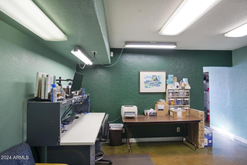 InnerOffice-WorkRoom