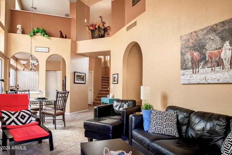 1136 East Hiddenview Dr-04