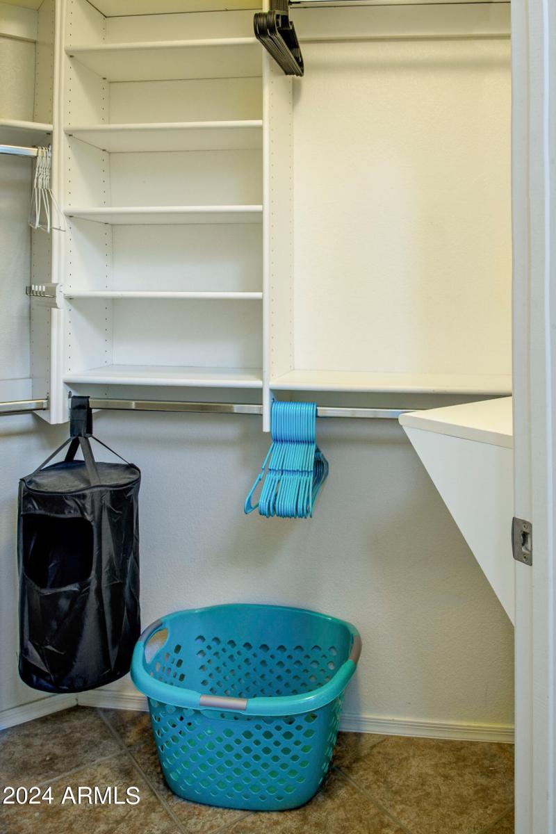 1136 East Hiddenview Dr-14