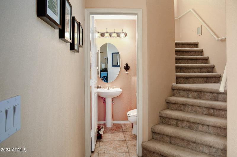 1136 East Hiddenview Dr-15