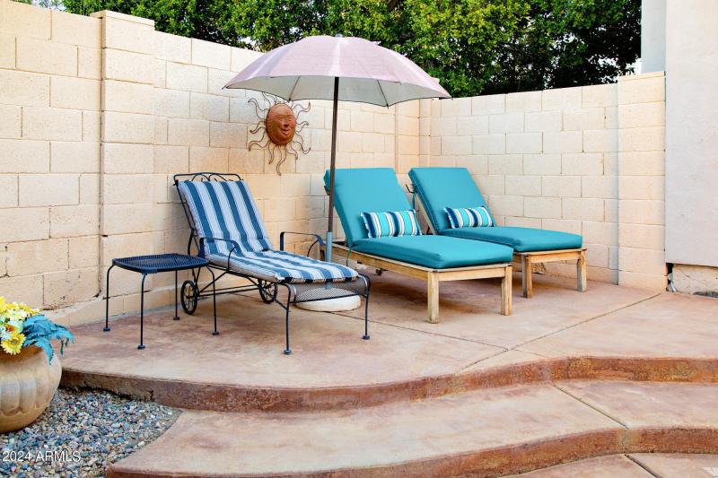 1136 East Hiddenview Dr-23