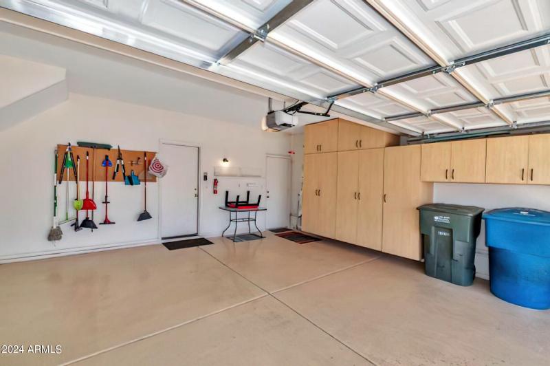 1136 East Hiddenview Dr-26