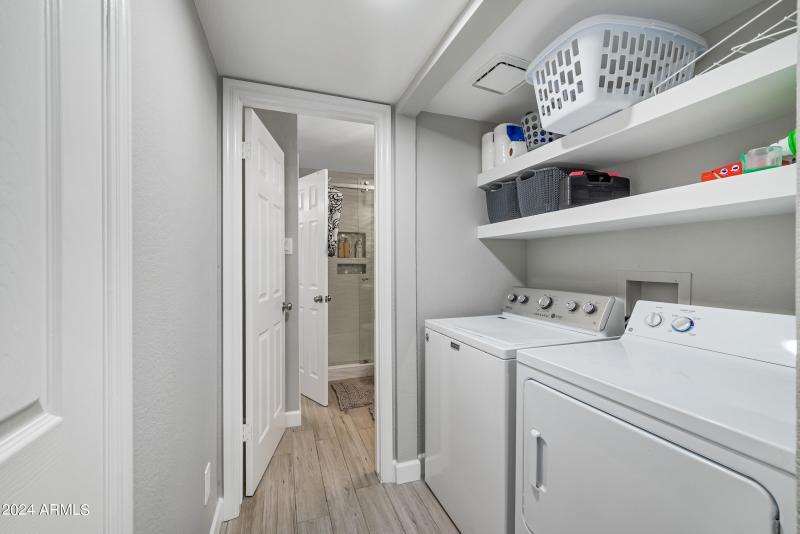 16-1717EUHD1052-ocupix 3-8