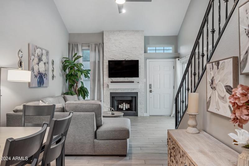 21-1717EUHD1052-ocupix 3-8