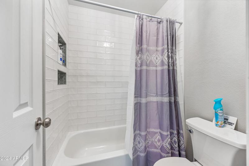 44-1717EUHD1052-ocupix 3-8