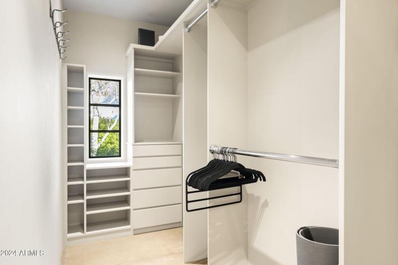 Walk in closet