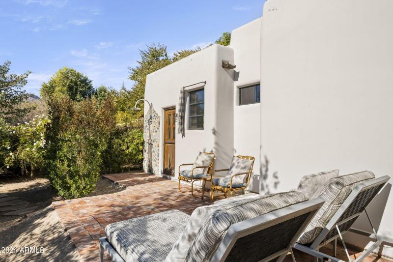 2nd patio with outdoor shower
