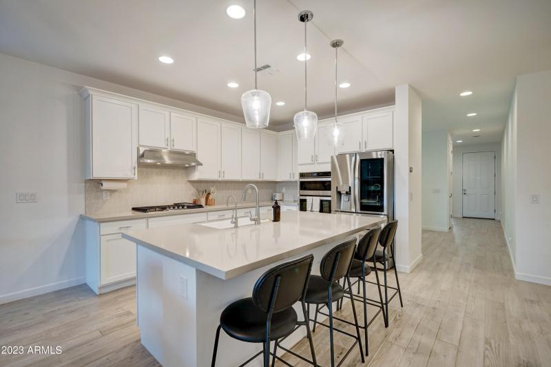 26523 N Thornhill-10