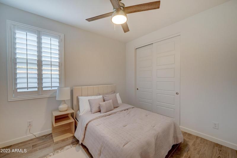 26523 N Thornhill-21