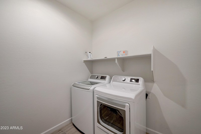 26523 N Thornhill-24