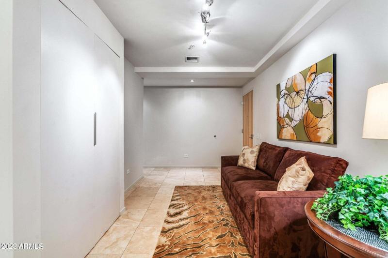 20220523182221017360000000-o