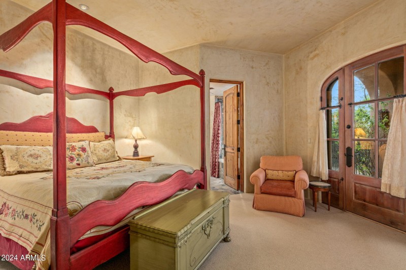 31-web-or-mls-Bedroom Ensuite 3