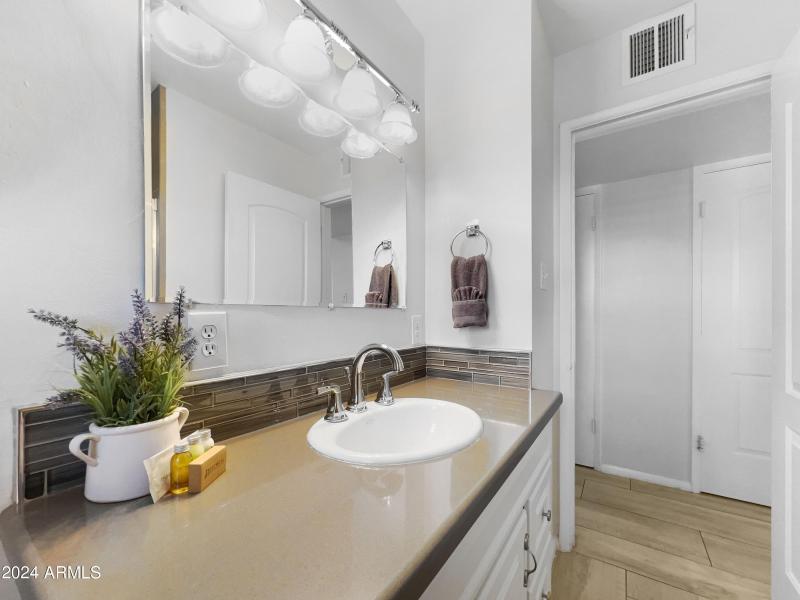 6dc15855-90f5-4fd9-a6fd-c39cdc1aaa32