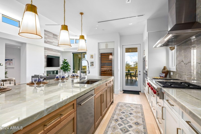 14-web-or-mls-Kitchen