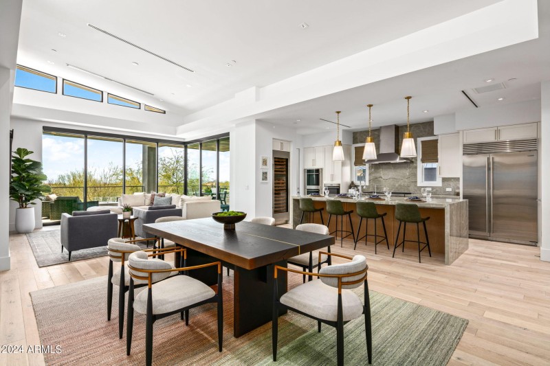 22-web-or-mls-Dining Room To Kitchen