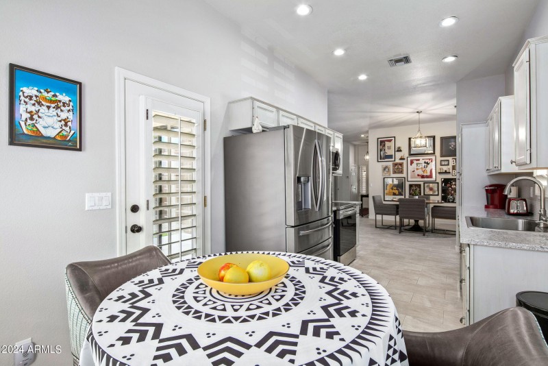 Eat In Areas To Kitchen