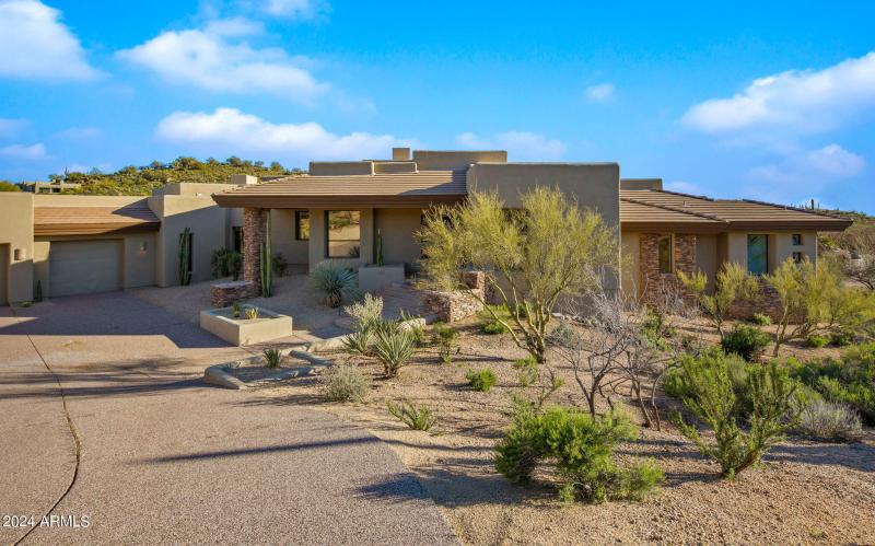 3-web-or-mls-Front Of Home
