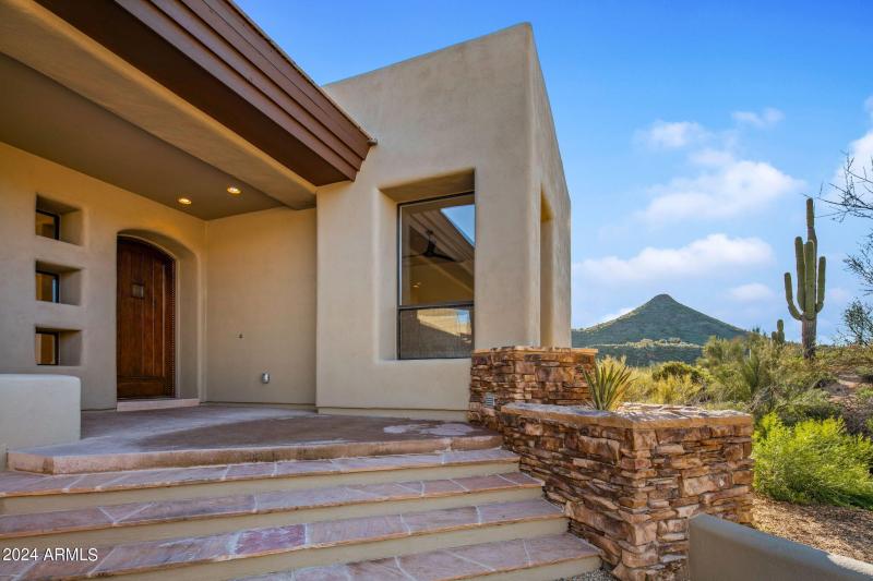 6-web-or-mls-Front Entry Way
