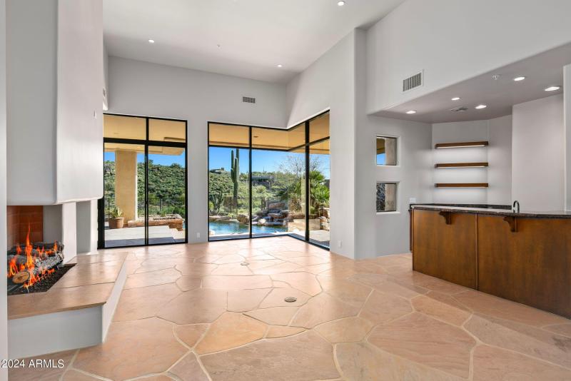 13-web-or-mls-Living Room & Bar