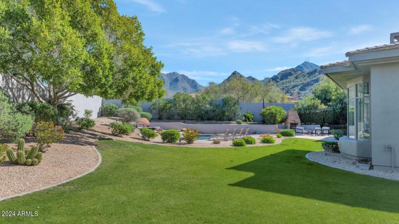 10940 E Cosmos Cir-large-032-010-10940 E