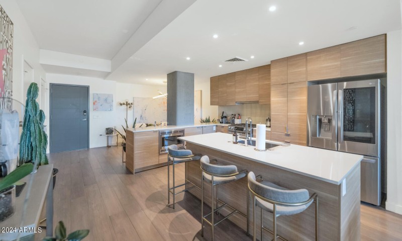 2300 E Campbell Ave-large-003-005-2300 E