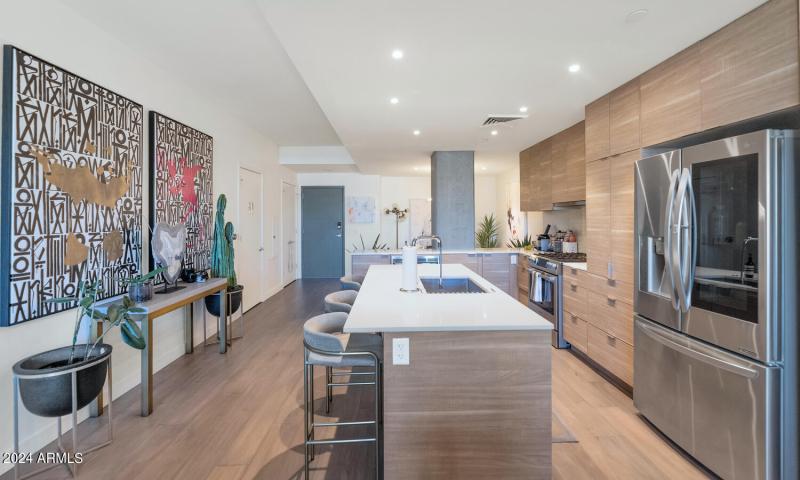 2300 E Campbell Ave-large-005-002-2300 E