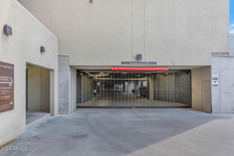 2300 E Campbell Ave-large-026-013-2300 E