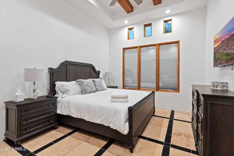 5529 W Pinnacle Hill Dr (small)-50