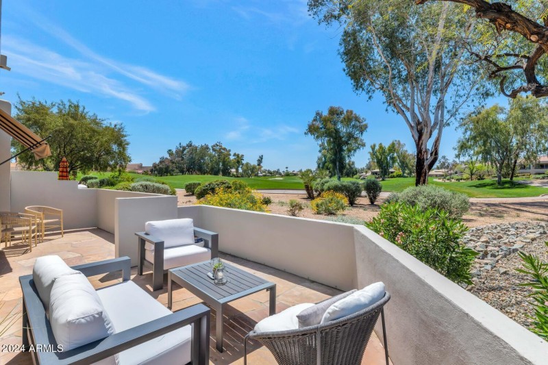 7710 E Gainey Ranch Rd-large-029-025-771