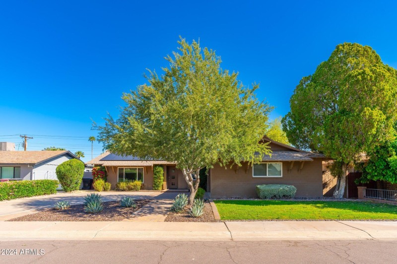 8426 E Bonita Dr - 01