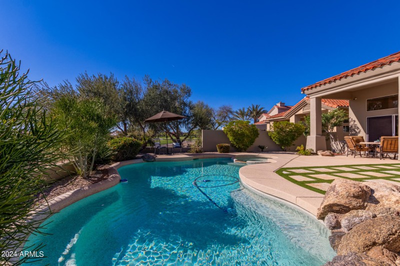 Private Heated Pool & Spa