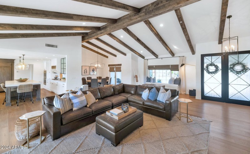 8313 E Carol Way-large-011-084-8313 E Ca